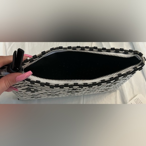 GAP woven pvc clutch. Never been used. - Picture 3 of 5